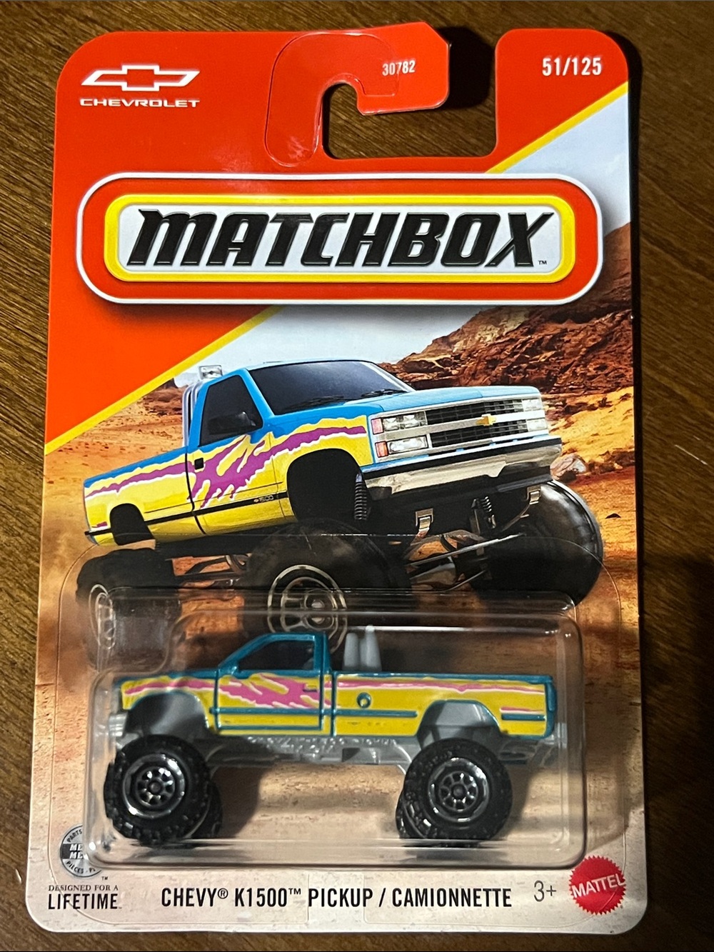 Chevy K1500 Pickup / Camionnette in Yellow, Blue & Pink